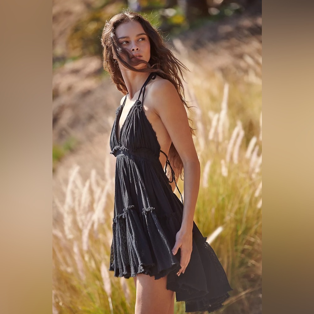 Free people 100 degree dress. Large. NWT. Black
